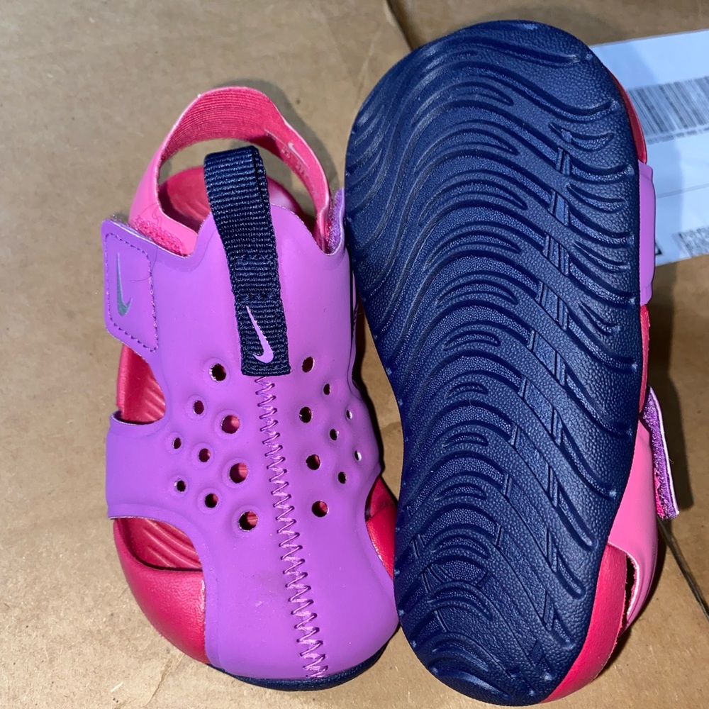 Nike sandal’s
